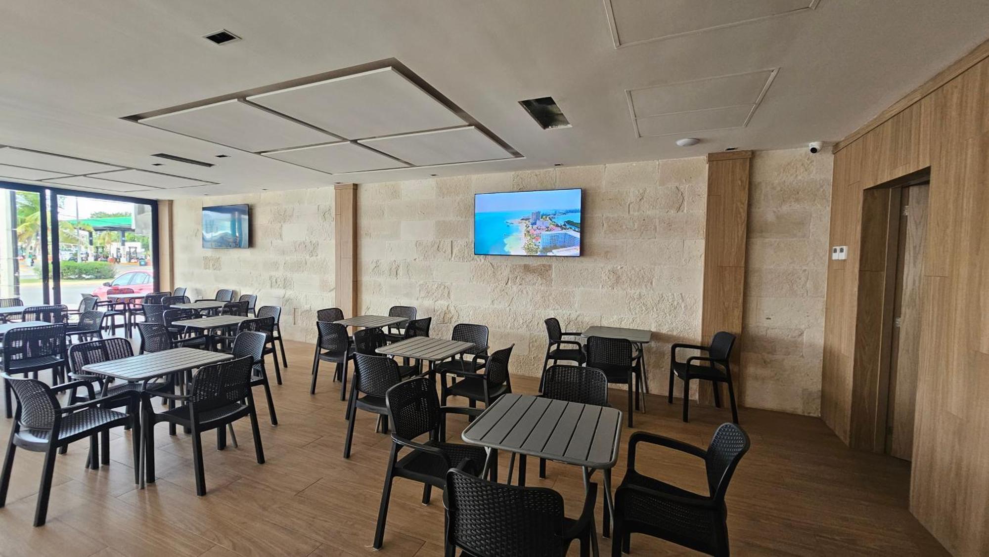 Hotel Xoza Urban Escape 4*