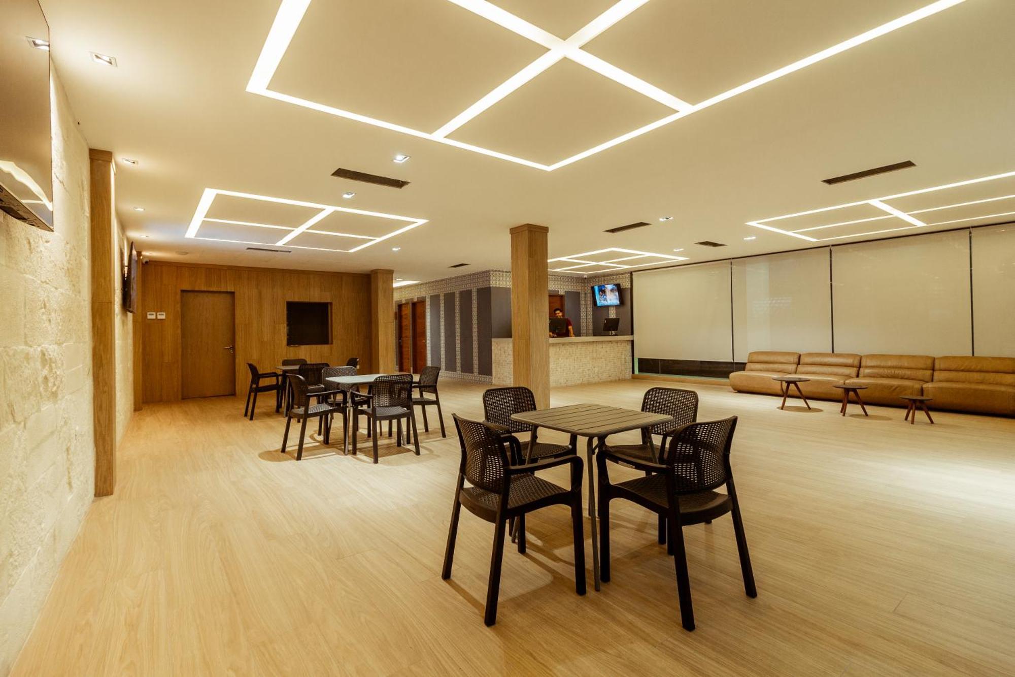 Xoza Urban Escape 4*